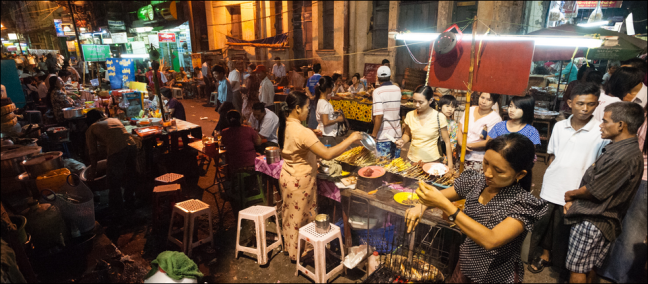 night market food and restaurants in yangon